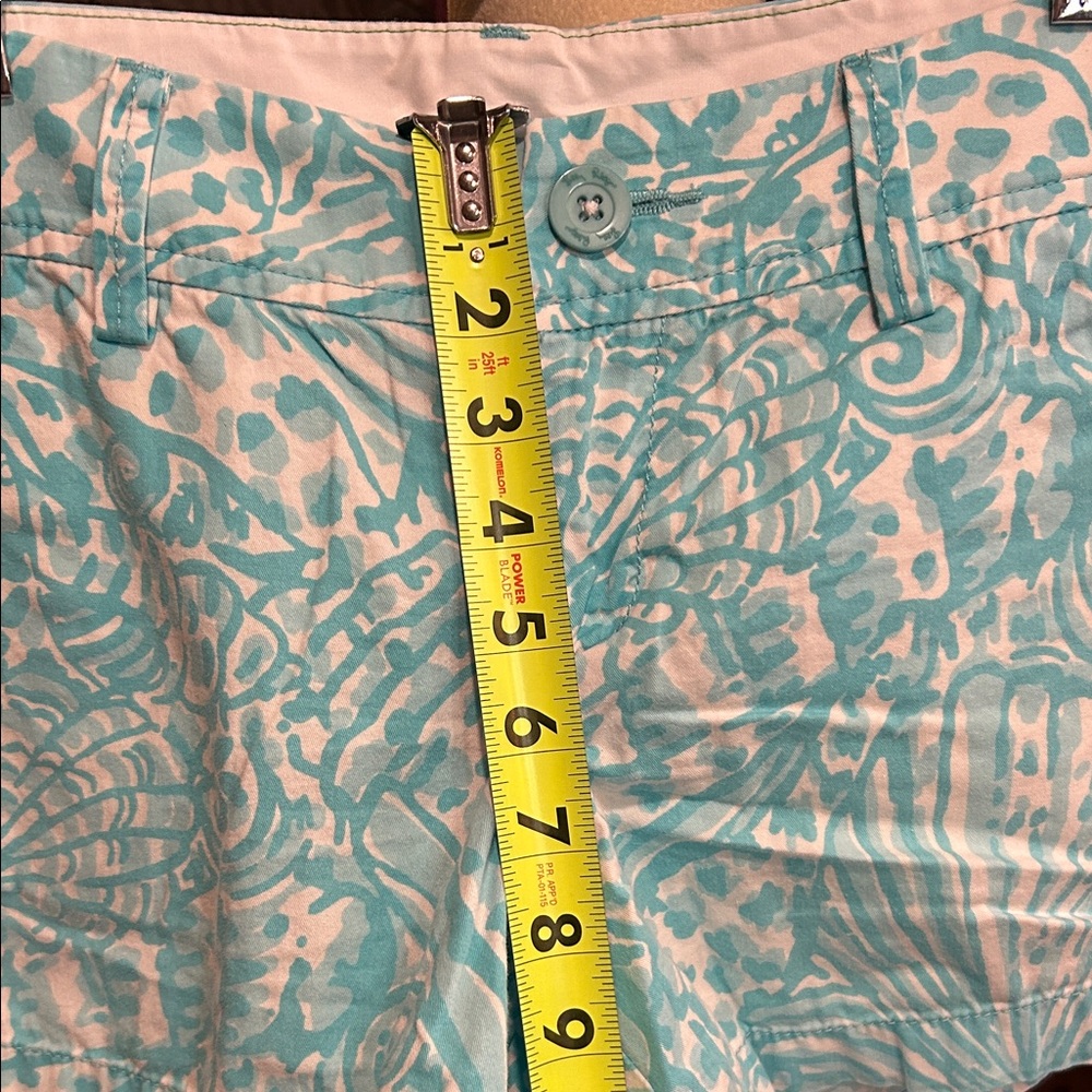 Lilly Pulitzer Aqua and White Patterned Shorts - Picture 8 of 10